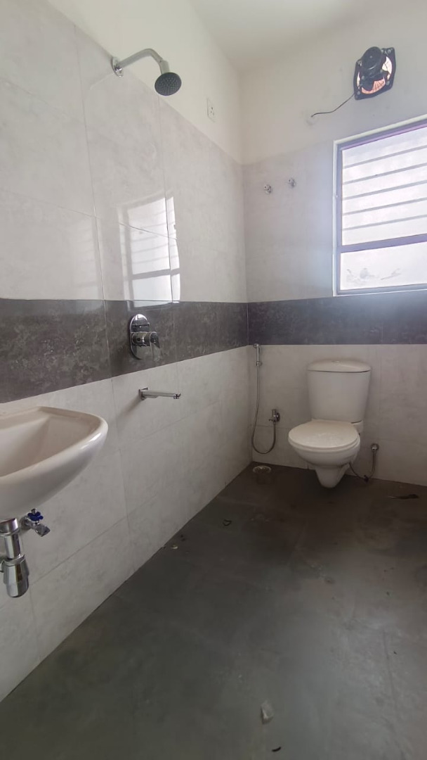 Unfurnished 3bhk in Kahilipara, Guwahati, Assam, India for Rent